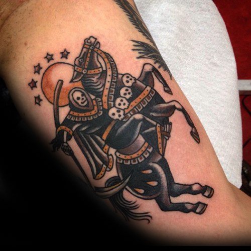tatuaje clasico caballo para hombre 14