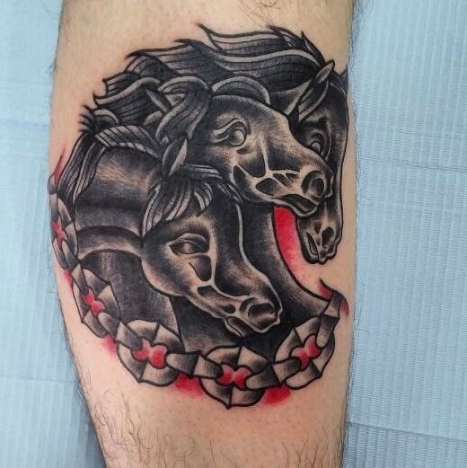 tatuaje clasico caballo para hombre 29