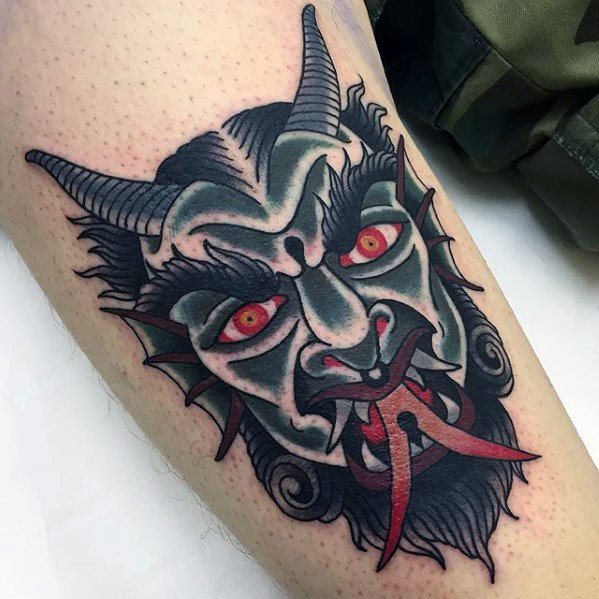 tatuaje clasico diablo para hombre 03