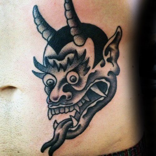 tatuaje clasico diablo para hombre 09