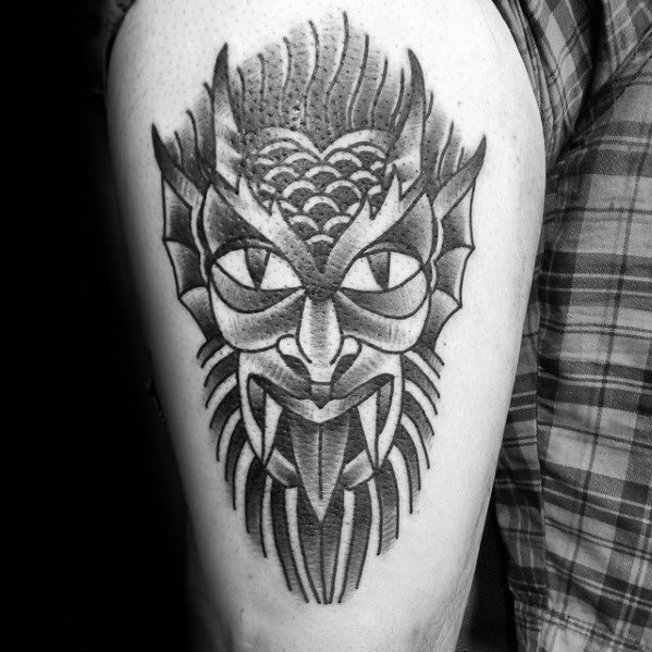tatuaje clasico diablo para hombre 11