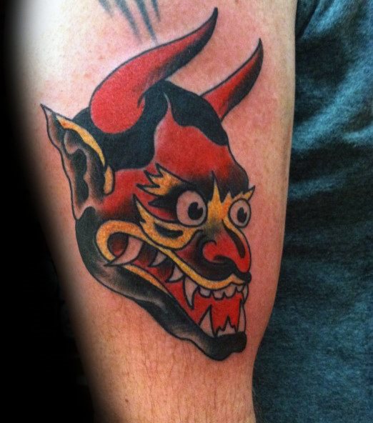 tatuaje clasico diablo para hombre 20