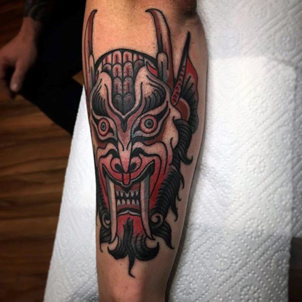 tatuaje clasico diablo para hombre 22