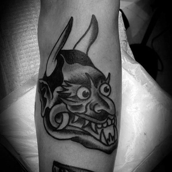 tatuaje clasico diablo para hombre 28