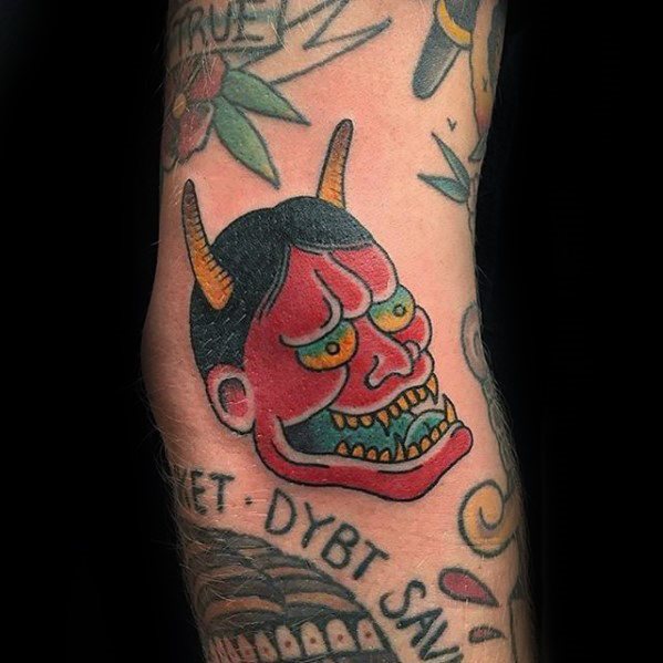 tatuaje clasico diablo para hombre 30