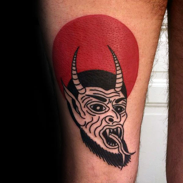 tatuaje clasico diablo para hombre 32
