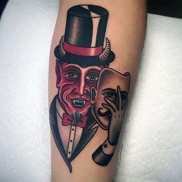 tatuaje clasico diablo para hombre 36