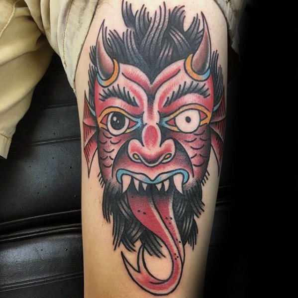 tatuaje clasico diablo para hombre 37