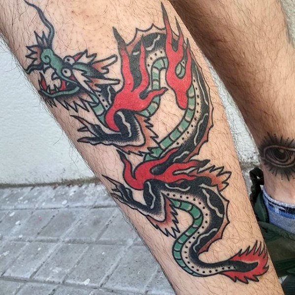 tatuaje clasico dragon para hombre 19