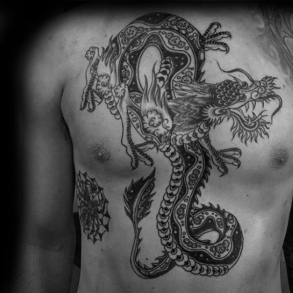 tatuaje clasico dragon para hombre 27