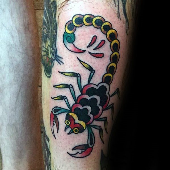 tatuaje clasico escorpion para hombre 02
