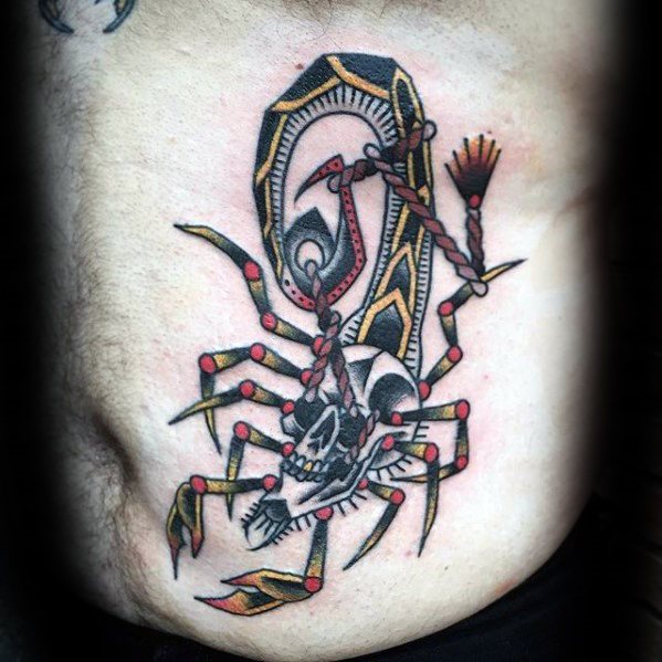 tatuaje clasico escorpion para hombre 27