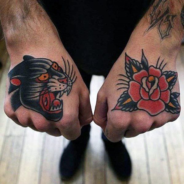 tatuaje clasico flor para hombre 36