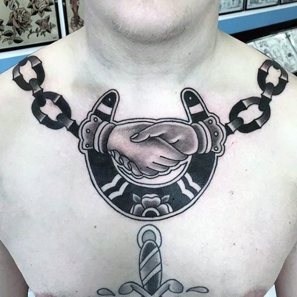 tatuaje clasico herradura caballo para hombre 46