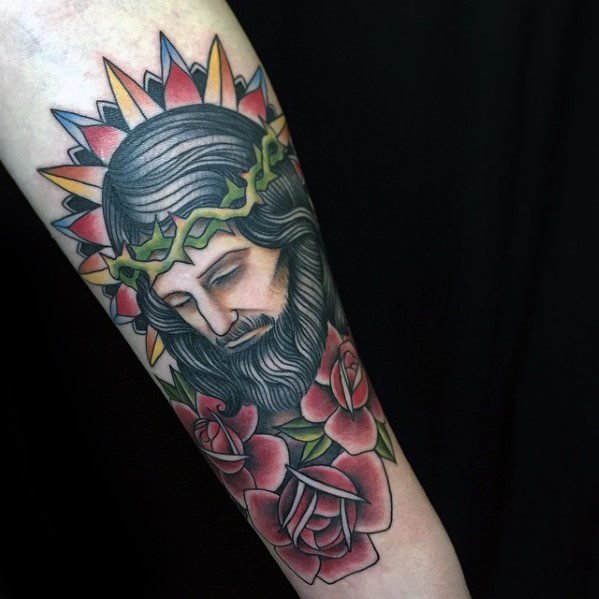 tatuaje clasico jesus para hombre 07