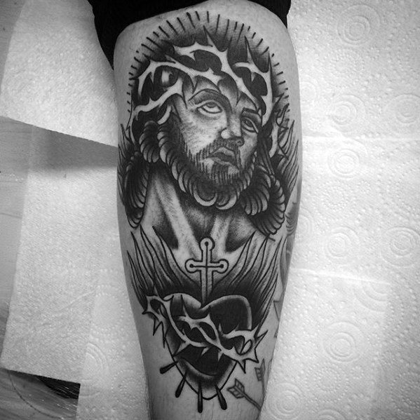tatuaje clasico jesus para hombre 35