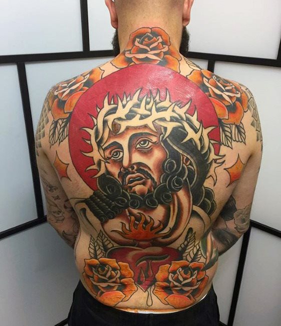 tatuaje clasico jesus para hombre 37