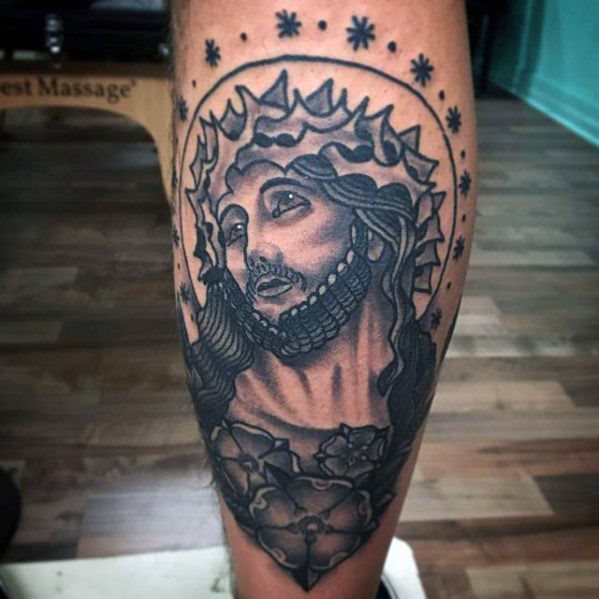 tatuaje clasico jesus para hombre 43