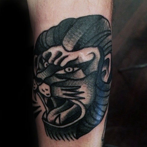 tatuaje clasico leon para hombre 14