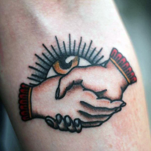 tatuaje clasico ojo para hombre 07