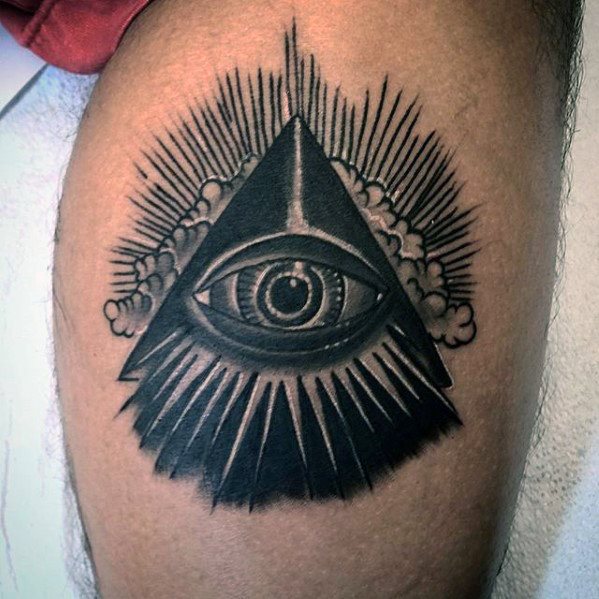 tatuaje clasico ojo para hombre 24