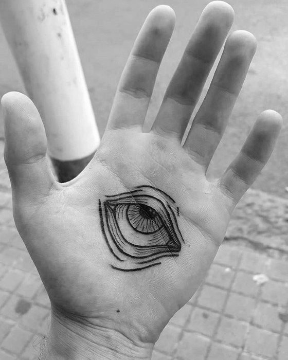 tatuaje clasico ojo para hombre 27