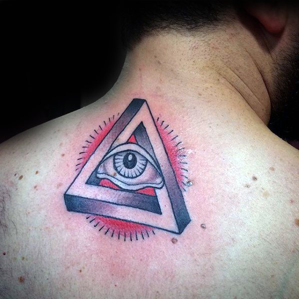 tatuaje clasico ojo para hombre 47