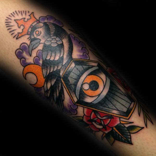 tatuaje clasico ojo para hombre 52