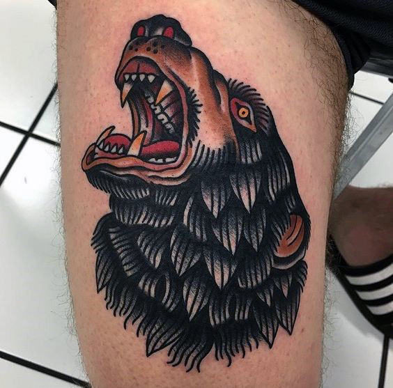 tatuaje clasico oso para hombre 16