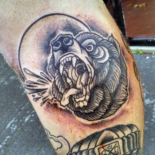 tatuaje clasico oso para hombre 18