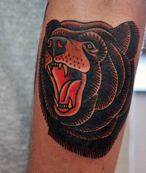 tatuaje clasico oso para hombre 38
