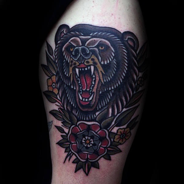 tatuaje clasico oso para hombre 44