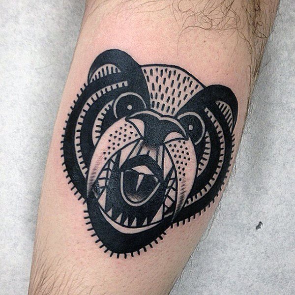 tatuaje clasico oso para hombre 47