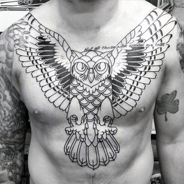 tatuaje clasico pecho para hombre 46