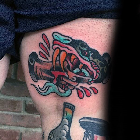 tatuaje clasico pierna para hombre 33
