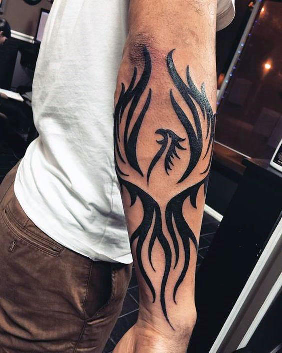 tatuaje fenix tribal para hombre 06