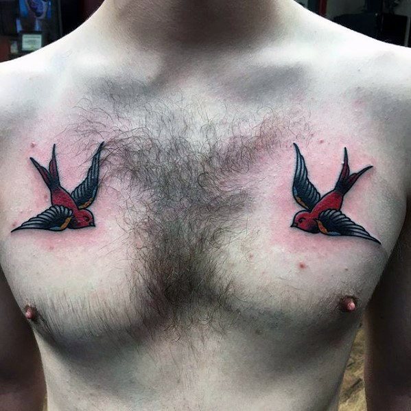 tatuaje golondrina old school para hombre 12