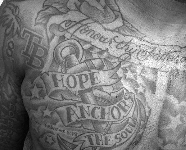 tatuaje increible ancla para hombre 14