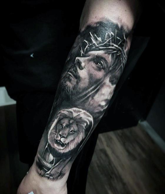 tatuaje increible antebrazo para hombre 10