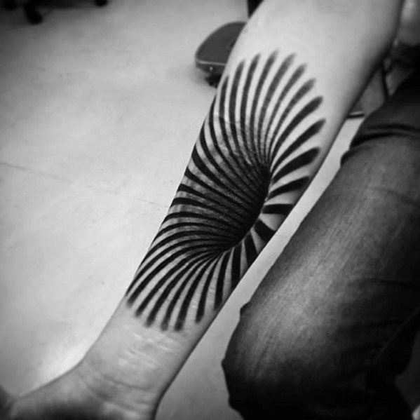 tatuaje increible antebrazo para hombre 11