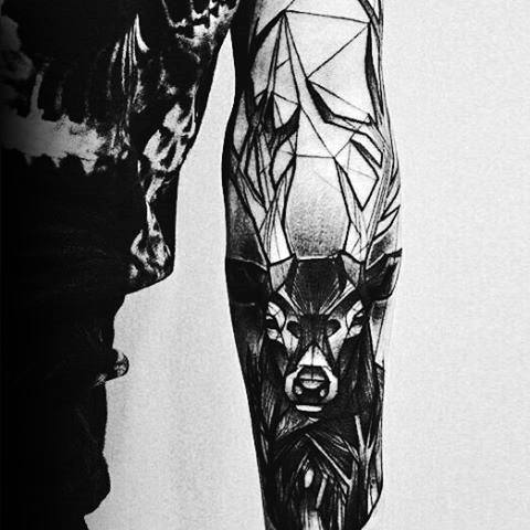 tatuaje increible antebrazo para hombre 40