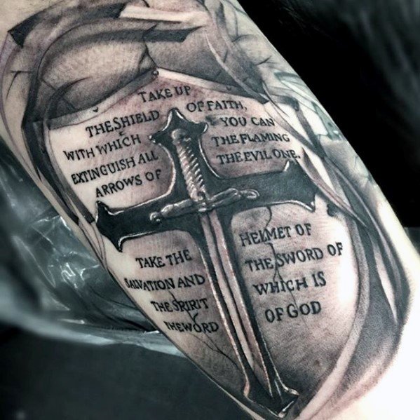 tatuaje increible brazo para hombre 21