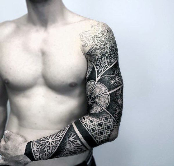 tatuaje increible brazo para hombre 36