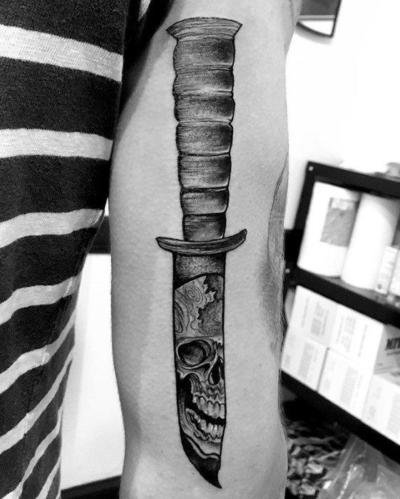 tatuaje increible calavera para hombre 11