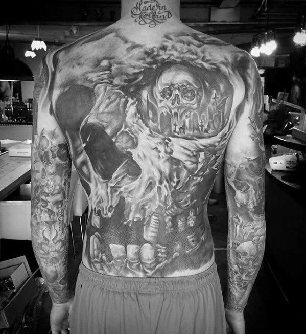 tatuaje increible calavera para hombre 19