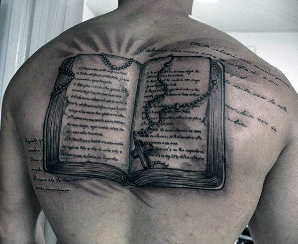 tatuaje increible espalda para hombre 25