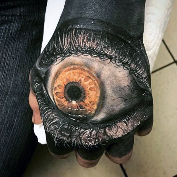 tatuaje increible mano para hombre 02