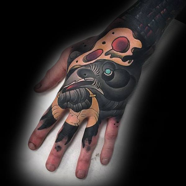 tatuaje increible mano para hombre 10