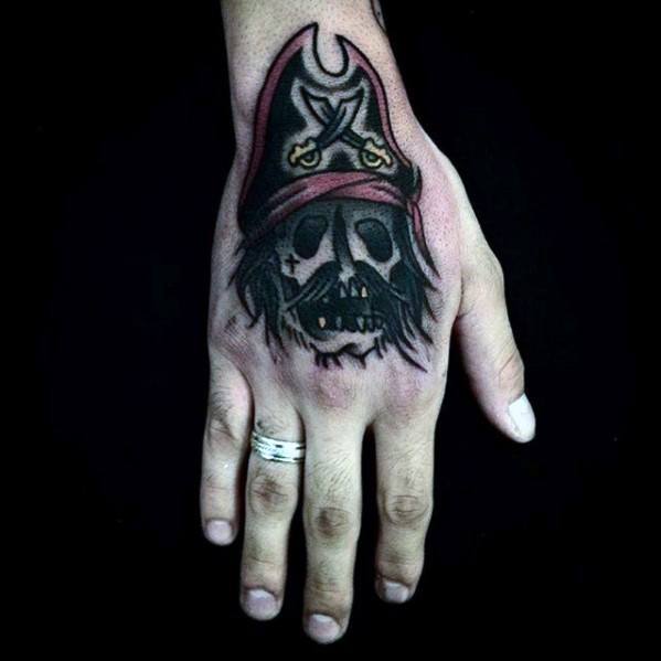 tatuaje increible mano para hombre 29