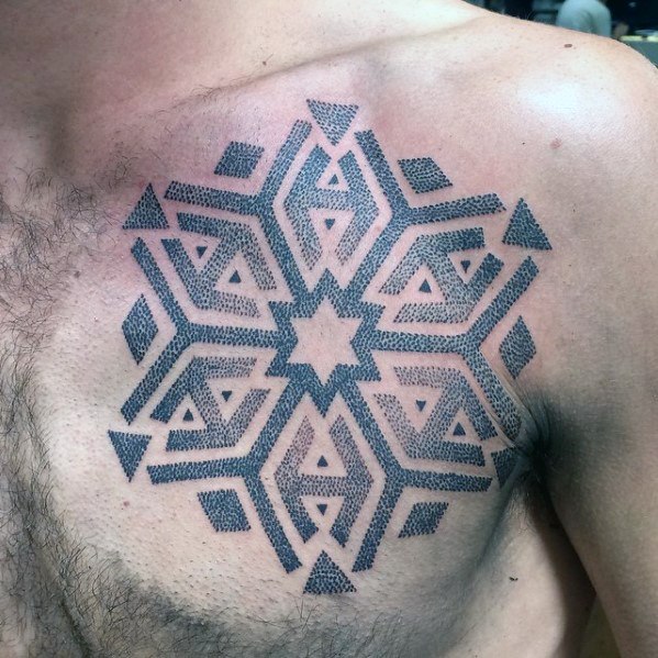tatuaje increible pecho para hombre 04